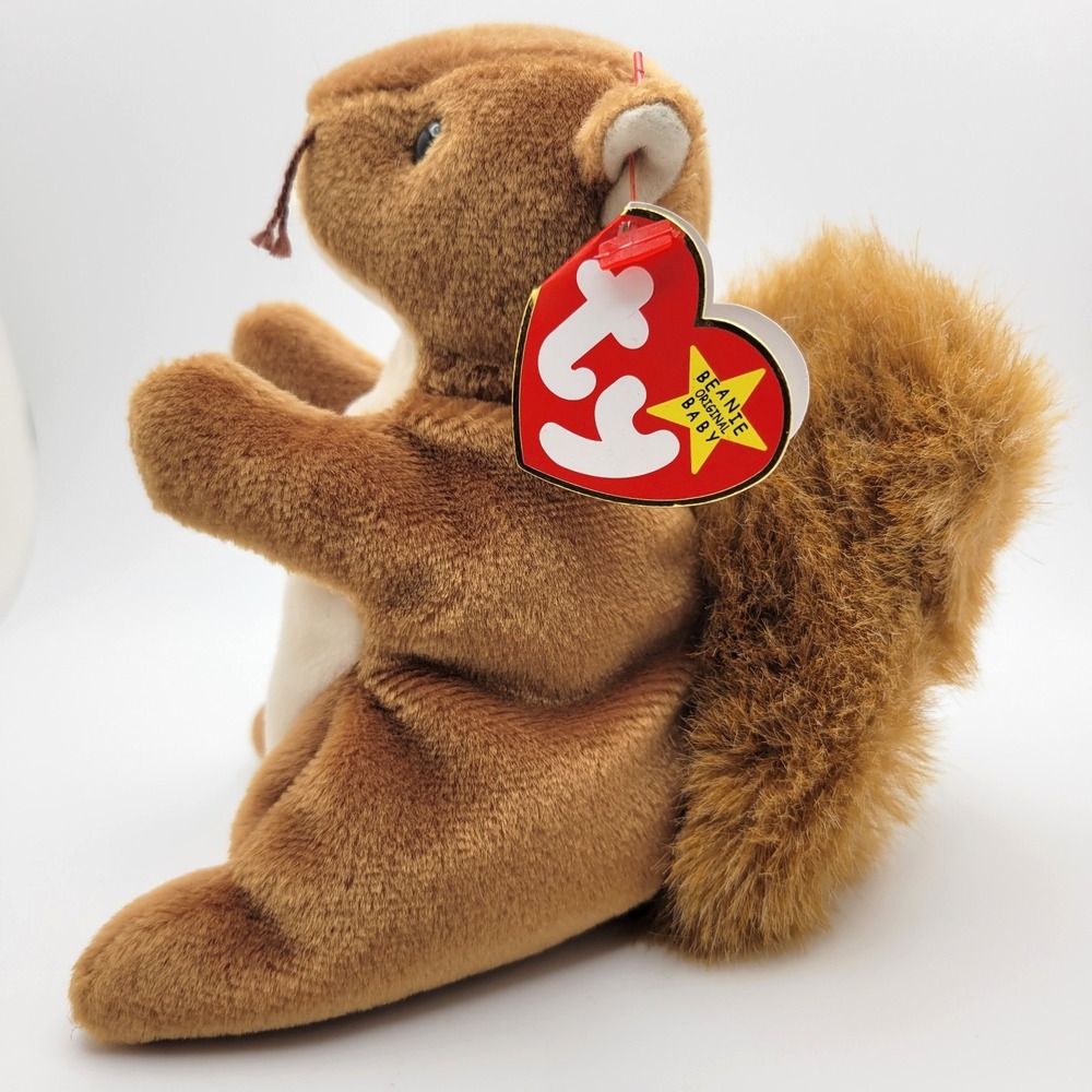 Ty Beanie Babies Nuts Squirrel 1996 Plush 5.5 in Retired Original